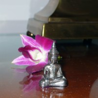 Mein kambodschanischer Reisebuddha aus reinem Silber. Er begleitet mich schon seit Jahrzehnten